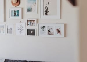 Gallery Wall in de Woonkamer - De Posterkamer